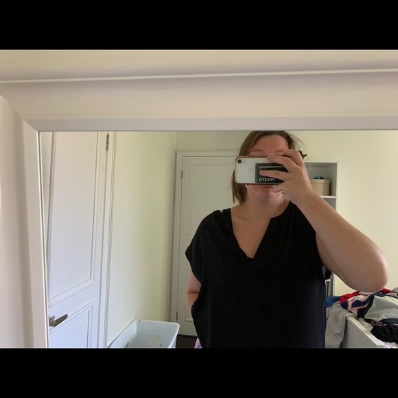 Black short sleeve blouse - Picture 5 of 5